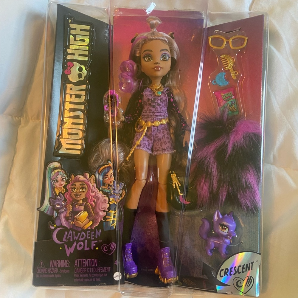 Clawdeen Wolf monster high doll